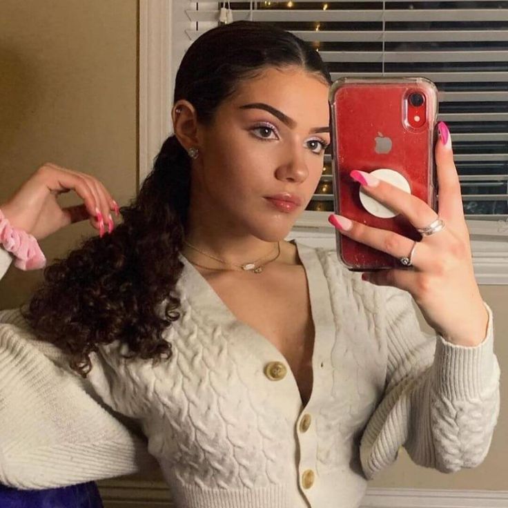 Who Is McKinzie Valdez? Bio, Age, Career, Net Worth 2026